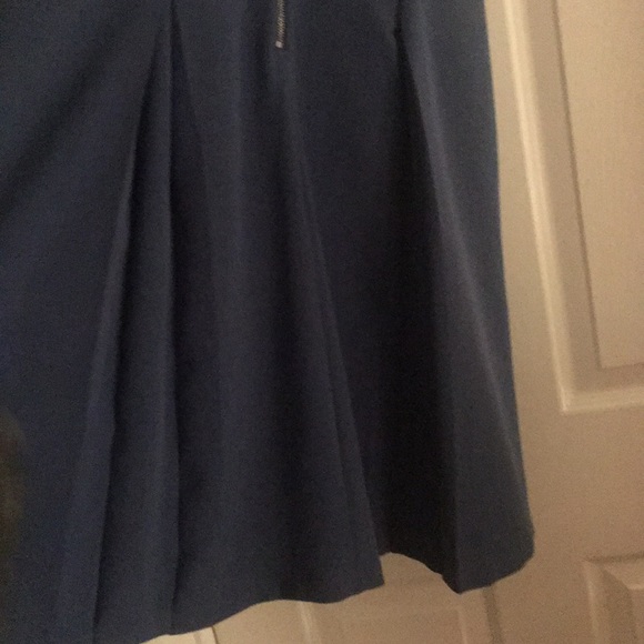 Dress A Line - Picture 8 of 10